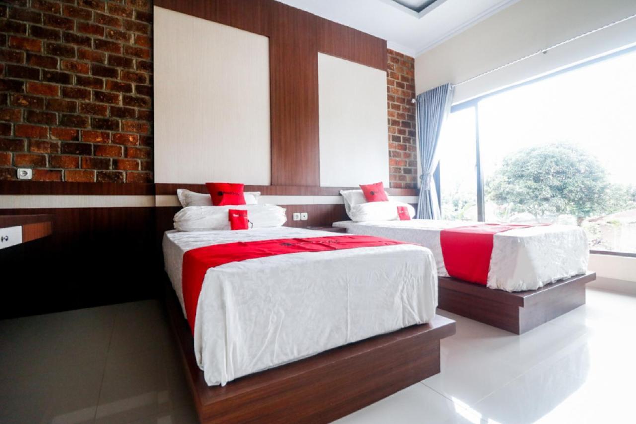 เรดดอร์ซ พลัส เนียร์ กัวลานามูแอร์พอร์ต Hotel เมดาน ภายนอก รูปภาพ