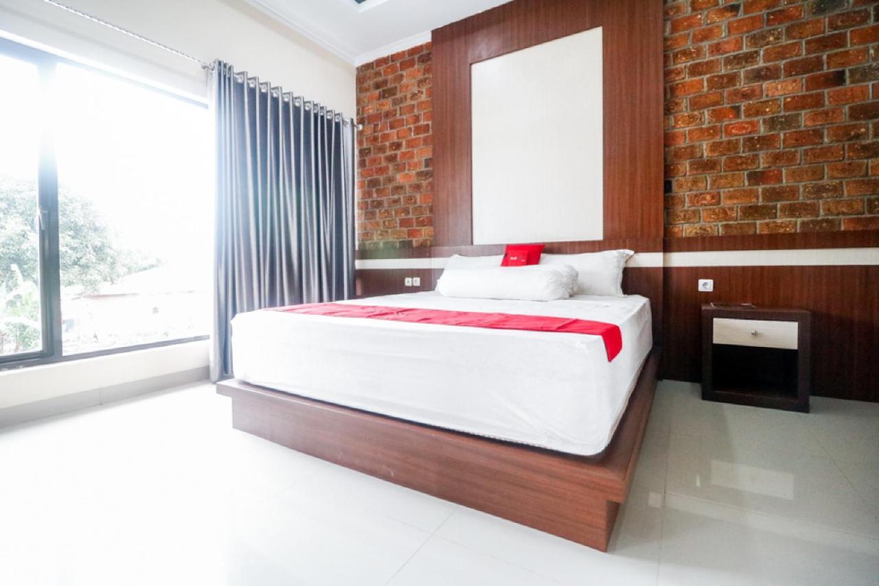 เรดดอร์ซ พลัส เนียร์ กัวลานามูแอร์พอร์ต Hotel เมดาน ภายนอก รูปภาพ